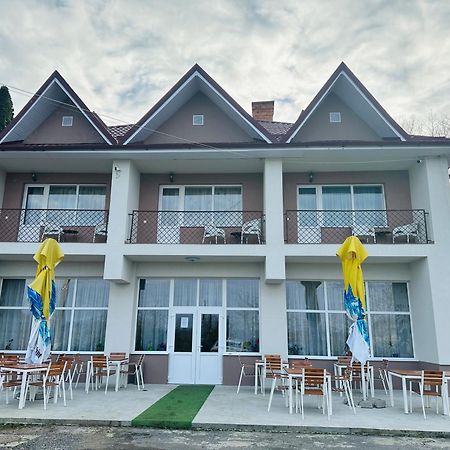 Guest House Zoreni Mociu Luaran gambar