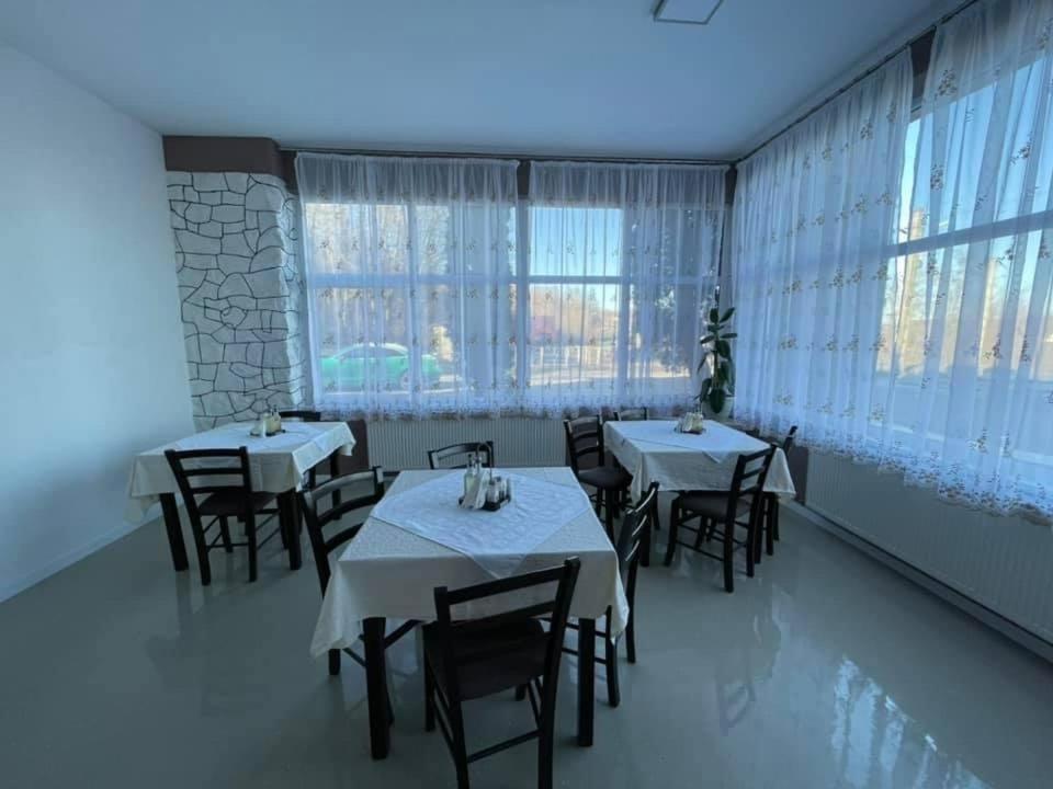 Guest House Zoreni Mociu Luaran gambar