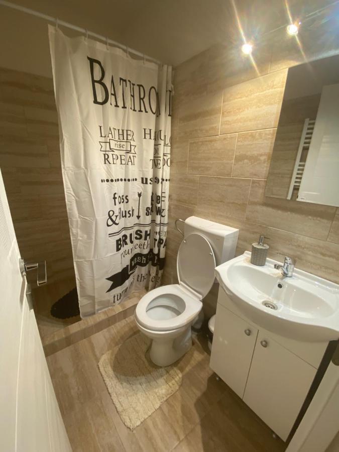 Guest House Zoreni Mociu Luaran gambar