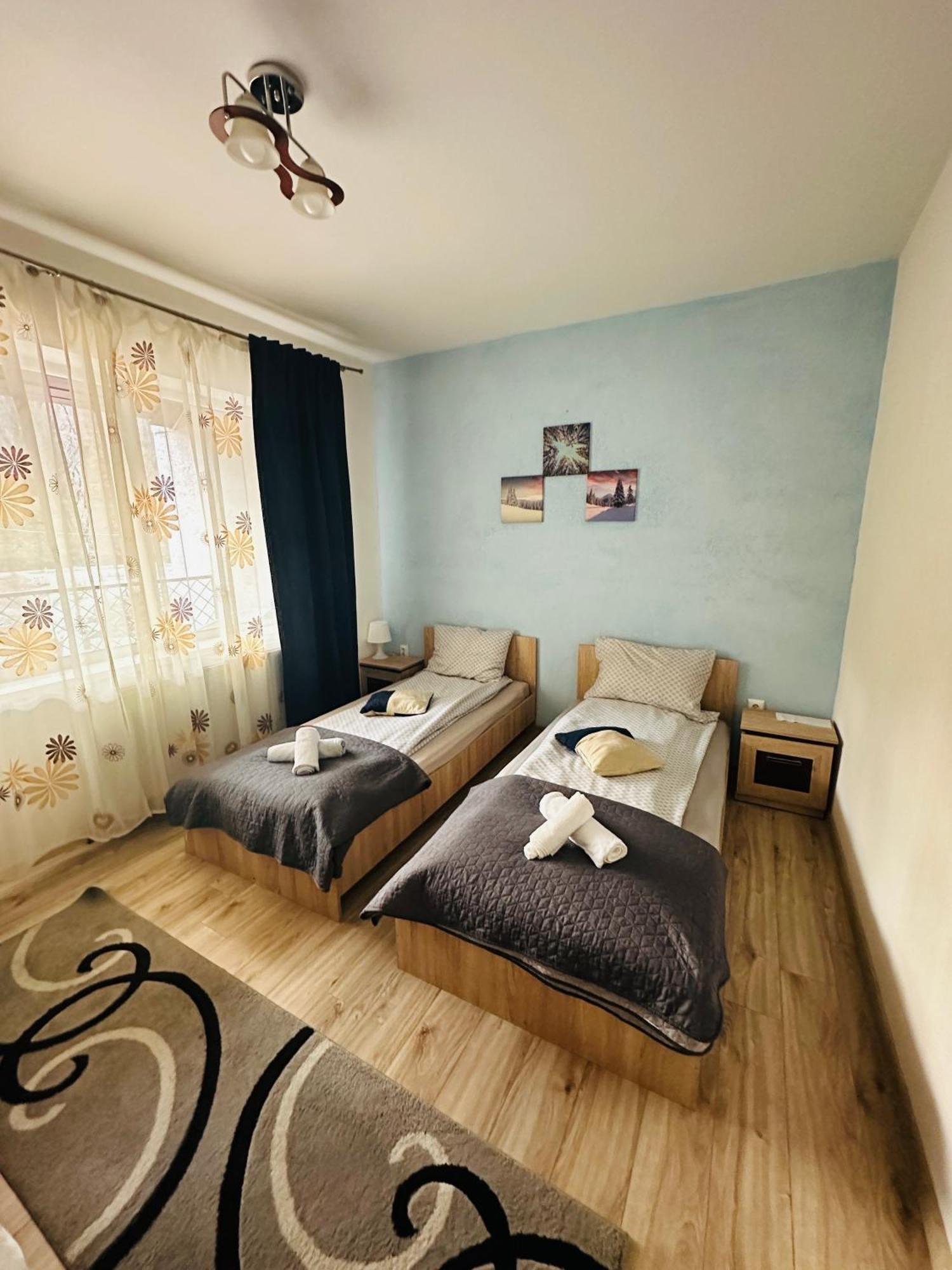 Guest House Zoreni Mociu Luaran gambar